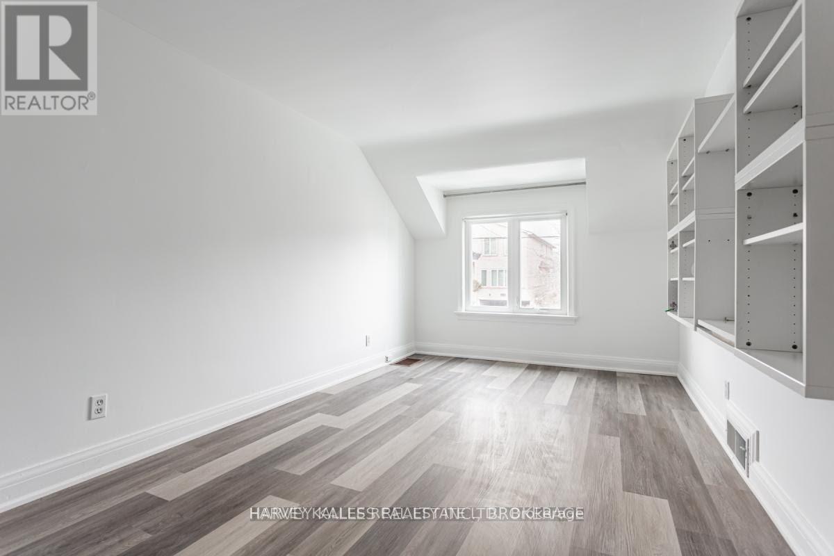 Main - 157 Viewmount Avenue, Toronto, Ontario  M6B 1T5 - Photo 23 - C13219056