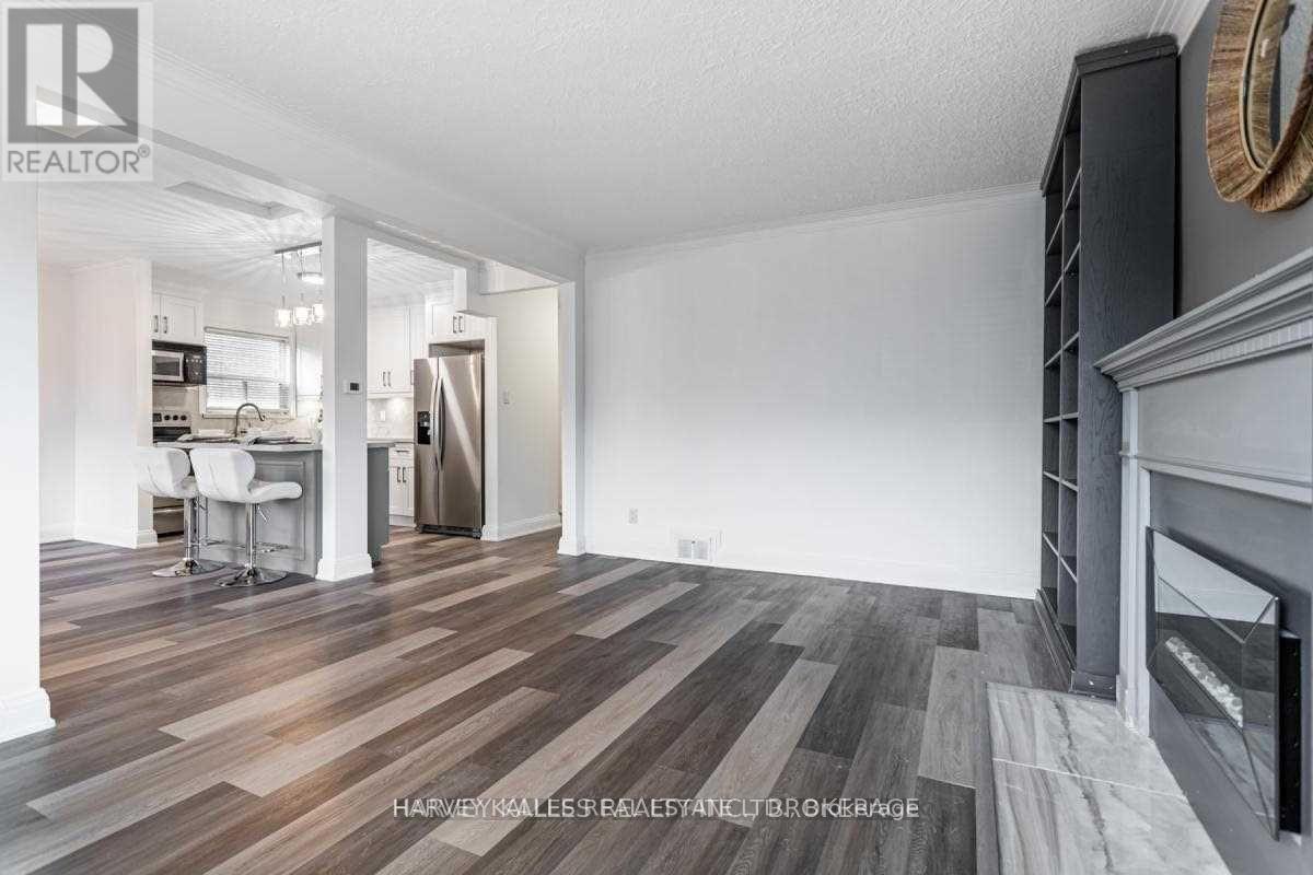 Main - 157 Viewmount Avenue, Toronto, Ontario  M6B 1T5 - Photo 8 - C13219056