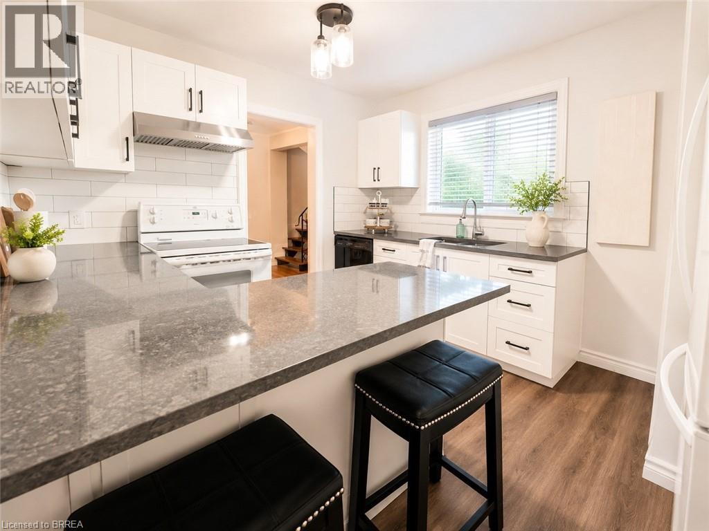 63 Hill Avenue, Brantford, Ontario  N3R 4H2 - Photo 8 - 40838953