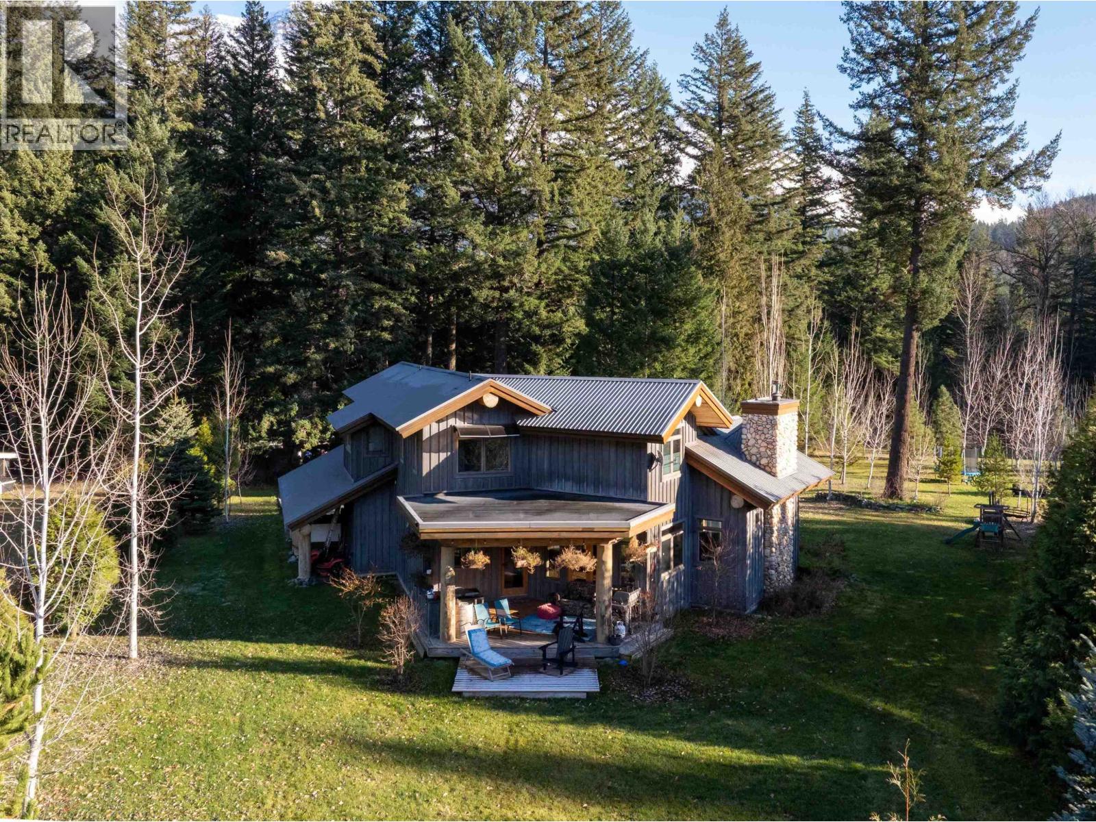 7703 Pemberton Portage Road, Pemberton, British Columbia  V0N 2L0 - Photo 33 - R3084272