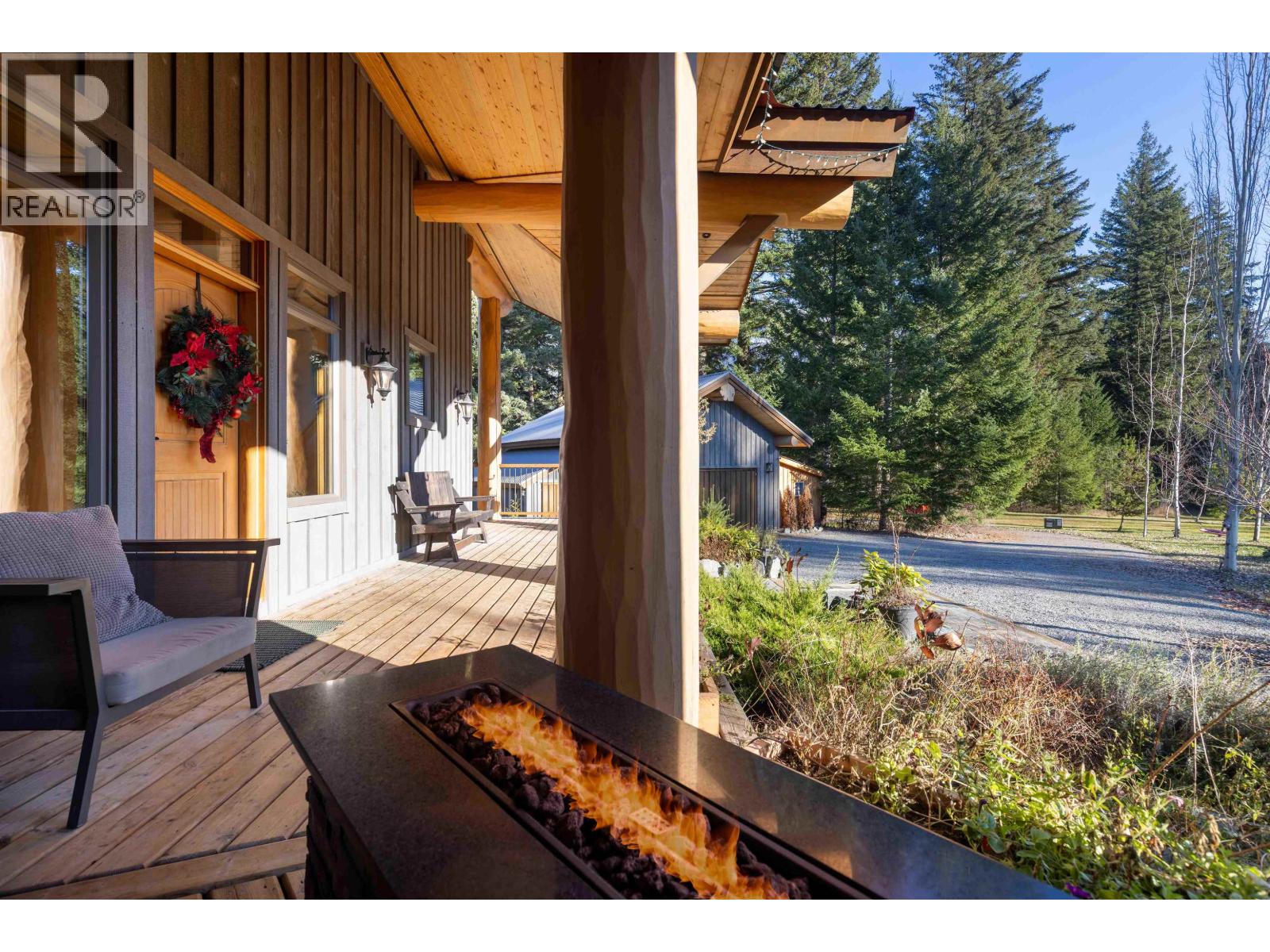 7703 Pemberton Portage Road, Pemberton, British Columbia  V0N 2L0 - Photo 38 - R3084272