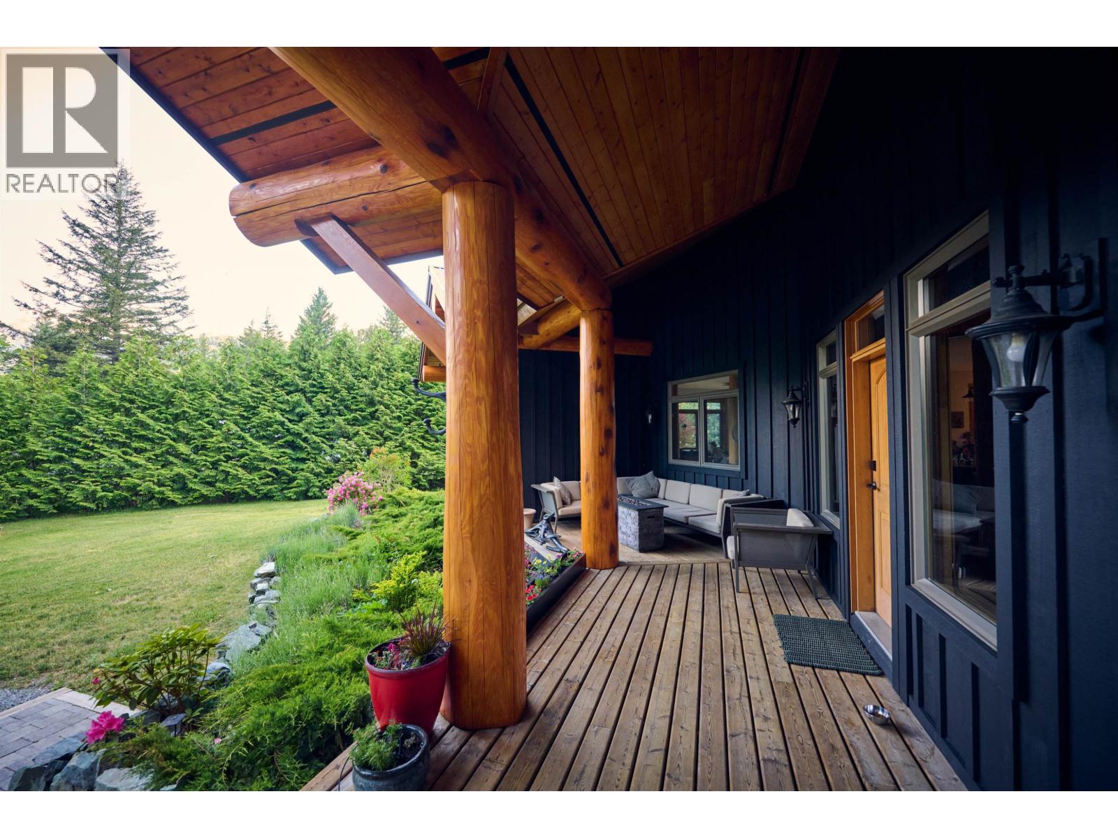 7703 Pemberton Portage Road, Pemberton, British Columbia  V0N 2L0 - Photo 24 - R3084272