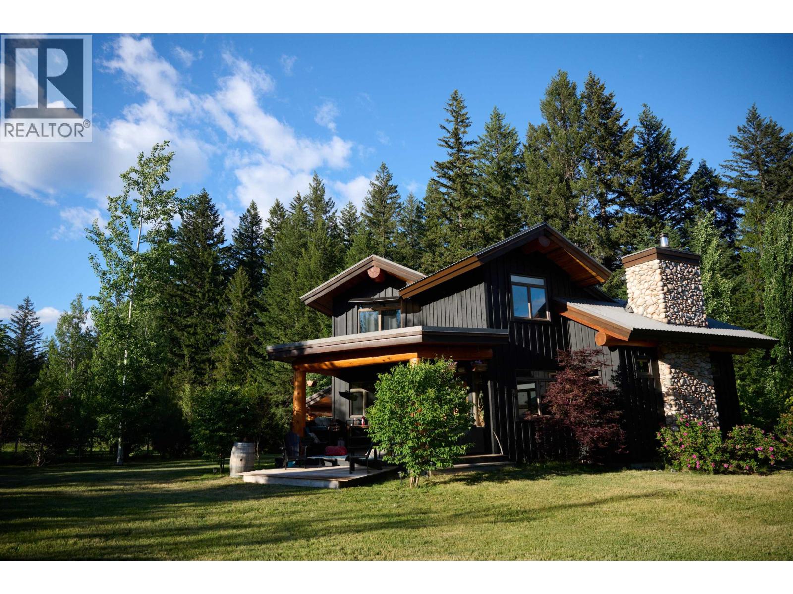 7703 Pemberton Portage Road, Pemberton, British Columbia  V0N 2L0 - Photo 34 - R3084272