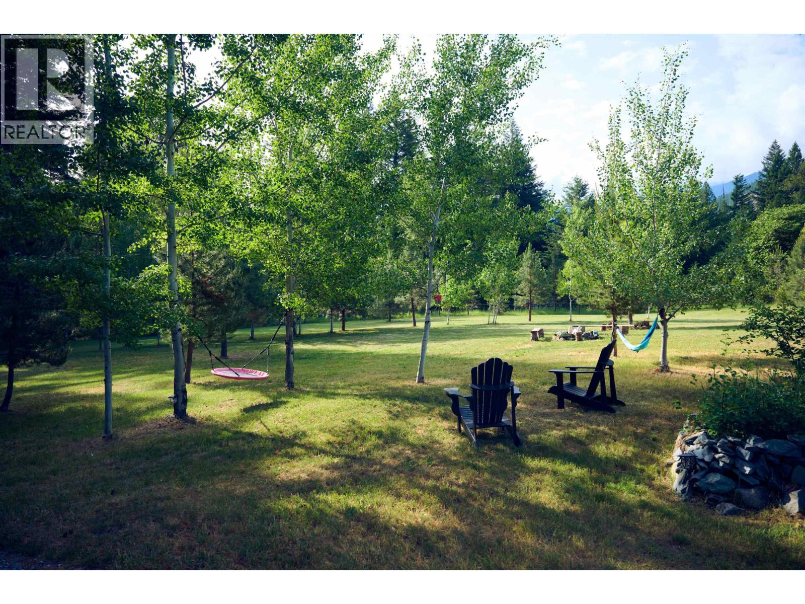 7703 Pemberton Portage Road, Pemberton, British Columbia  V0N 2L0 - Photo 32 - R3084272