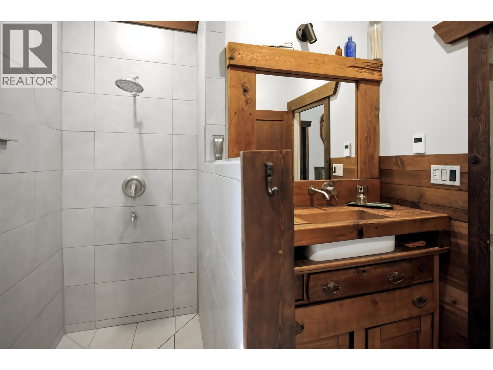 8173 Pemberton Meadows Road, Pemberton, British Columbia  V0N 2L2 - Photo 10 - R3135097