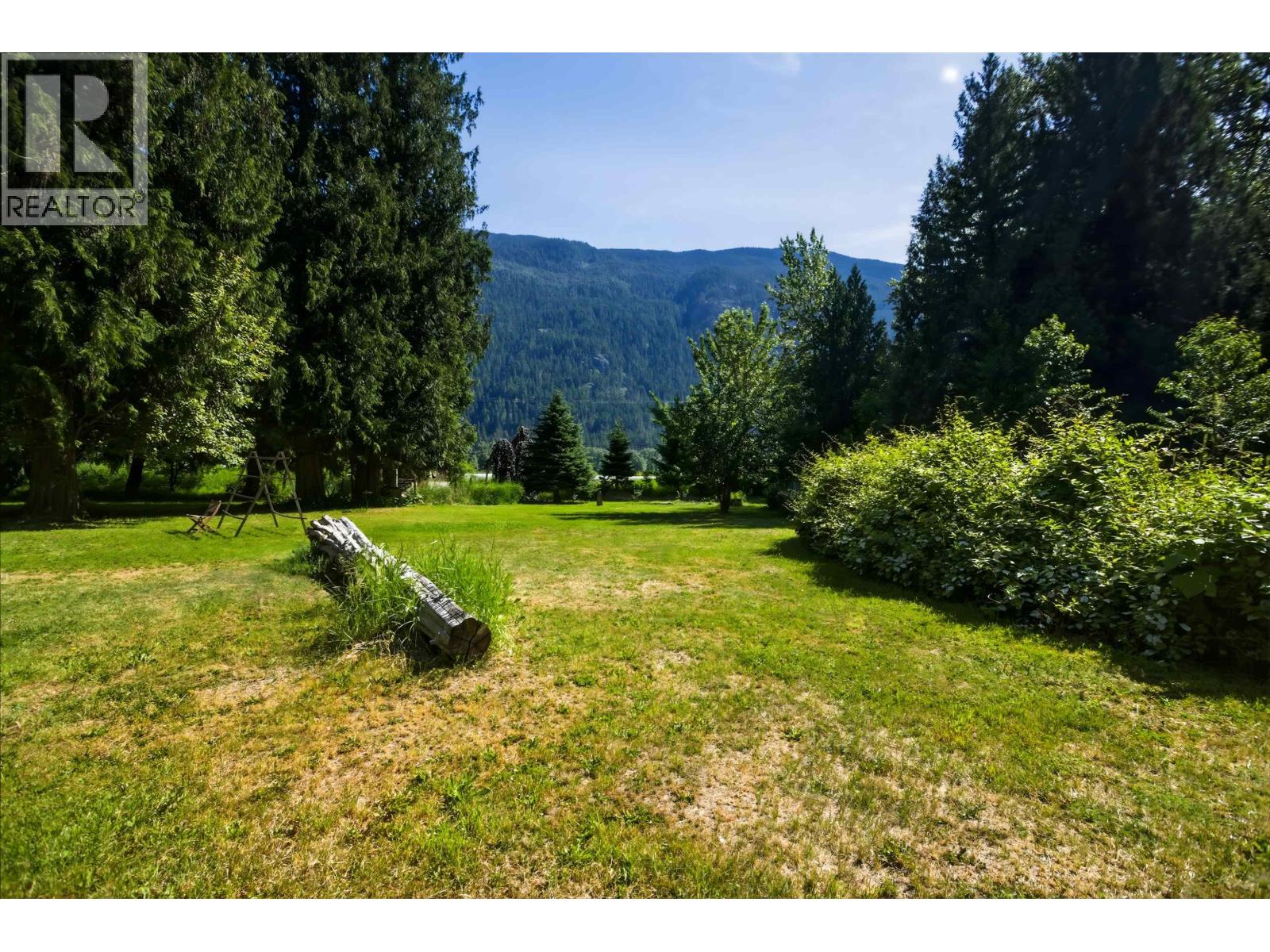 8173 Pemberton Meadows Road, Pemberton, British Columbia  V0N 2L2 - Photo 20 - R3135097