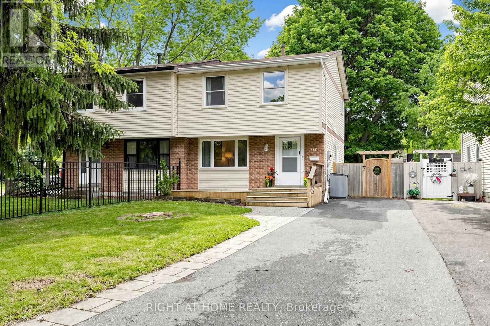 310 SHAMROCK COURT, Oshawa, Ontario