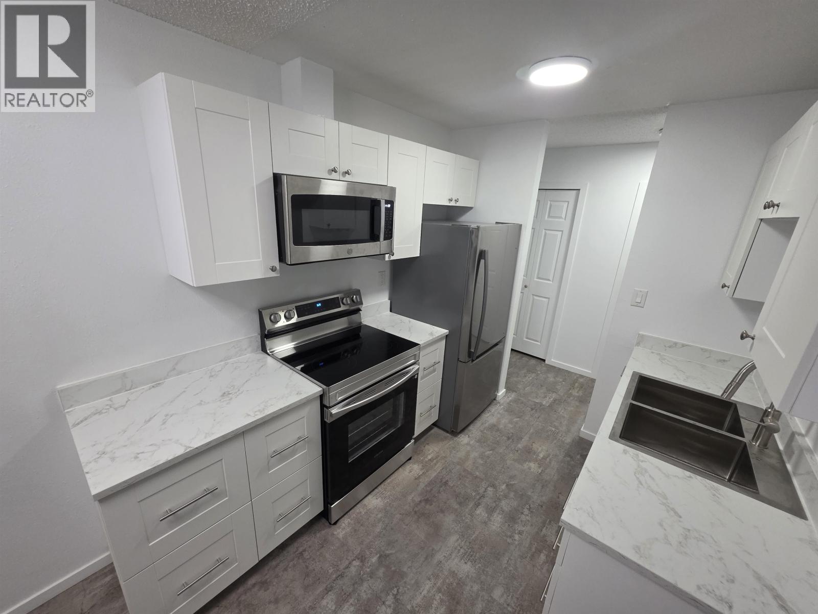 1312 2607 PEAR STREET