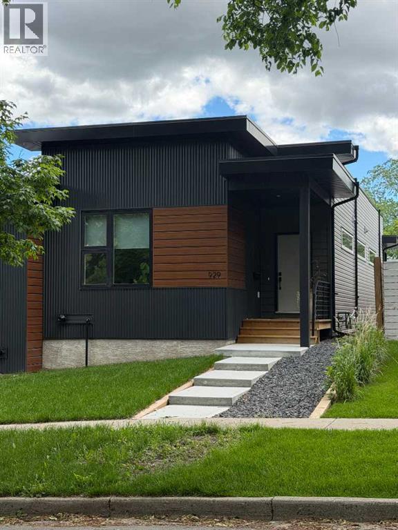929 9 Street S, lethbridge, Alberta