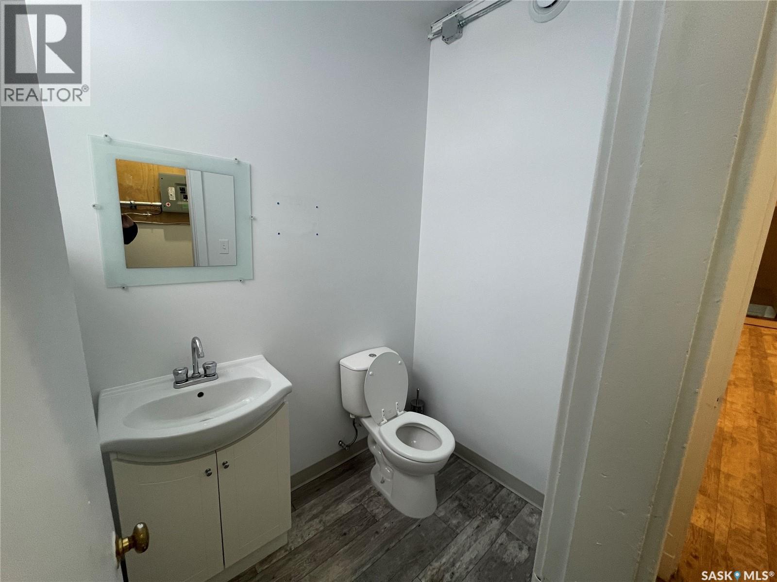B 1131 101st Street, North Battleford, Saskatchewan  S9A 0Z5 - Photo 5 - SK039140