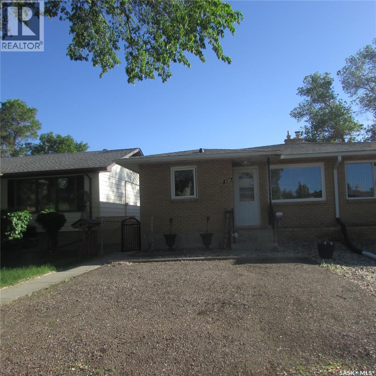 320 Froom CRESCENT, Regina, Saskatchewan