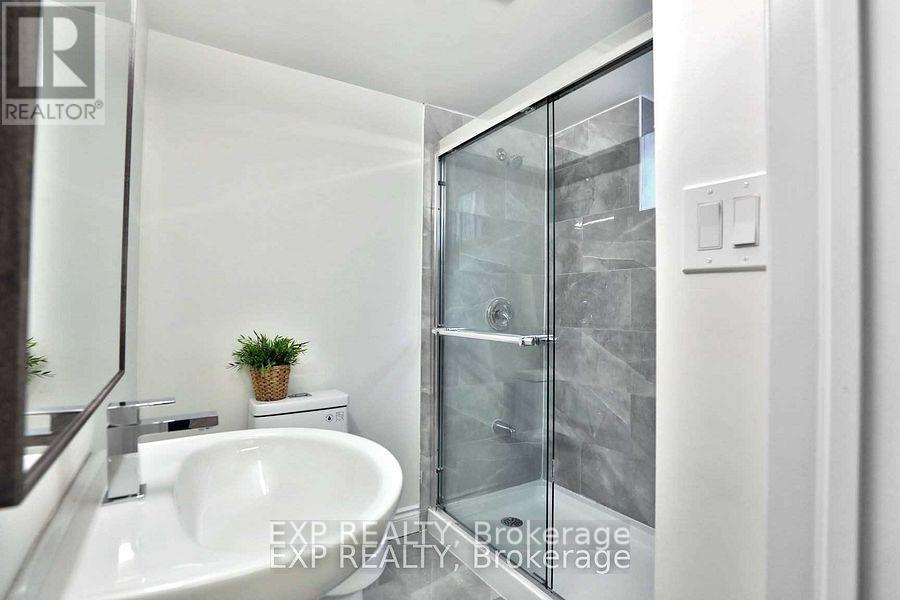 778 Drury Lane, Burlington, Ontario  L7R 2Y2 - Photo 14 - W13434252