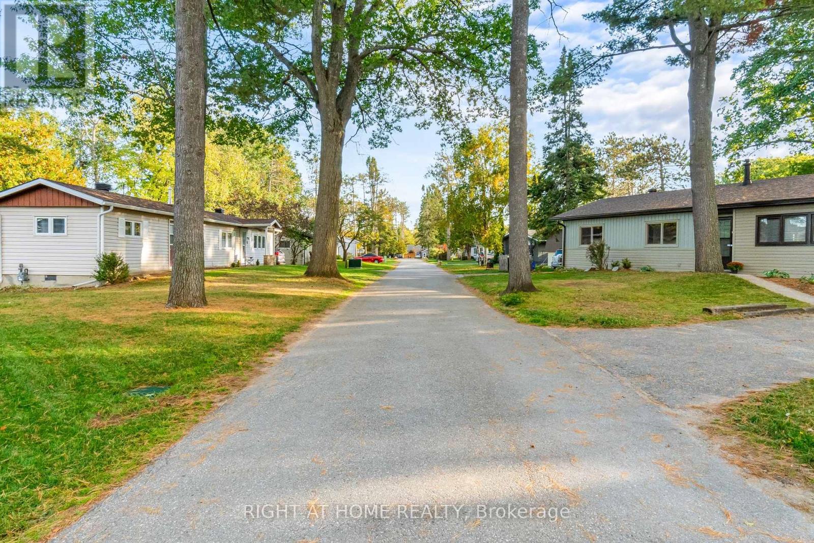 3 Carruthers Street S, Wasaga Beach, Ontario  L9Z 1K2 - Photo 17 - S12457389