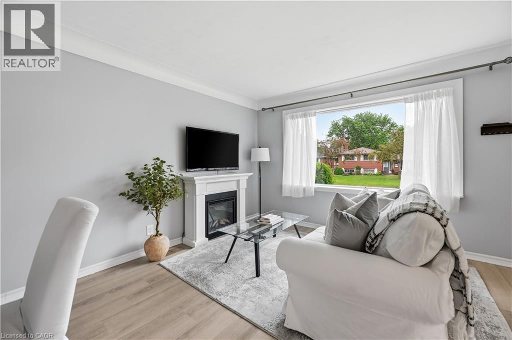 189 Foxbar Road, Burlington, Ontario  L7L 3A1 - Photo 4 - 40838898