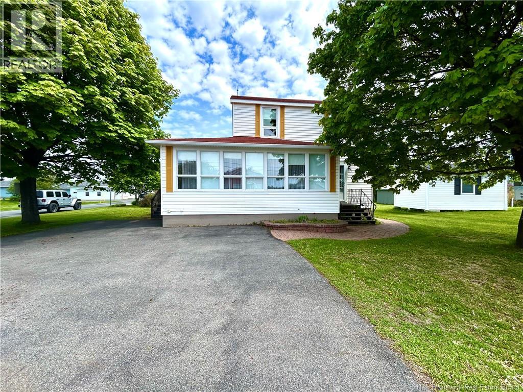 294 J.d Gauthier Boulevard, Shippagan, New Brunswick  E8S 1R4 - Photo 1 - NB129059