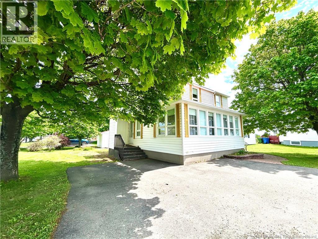 294 J.d Gauthier Boulevard, Shippagan, New Brunswick  E8S 1R4 - Photo 3 - NB129059