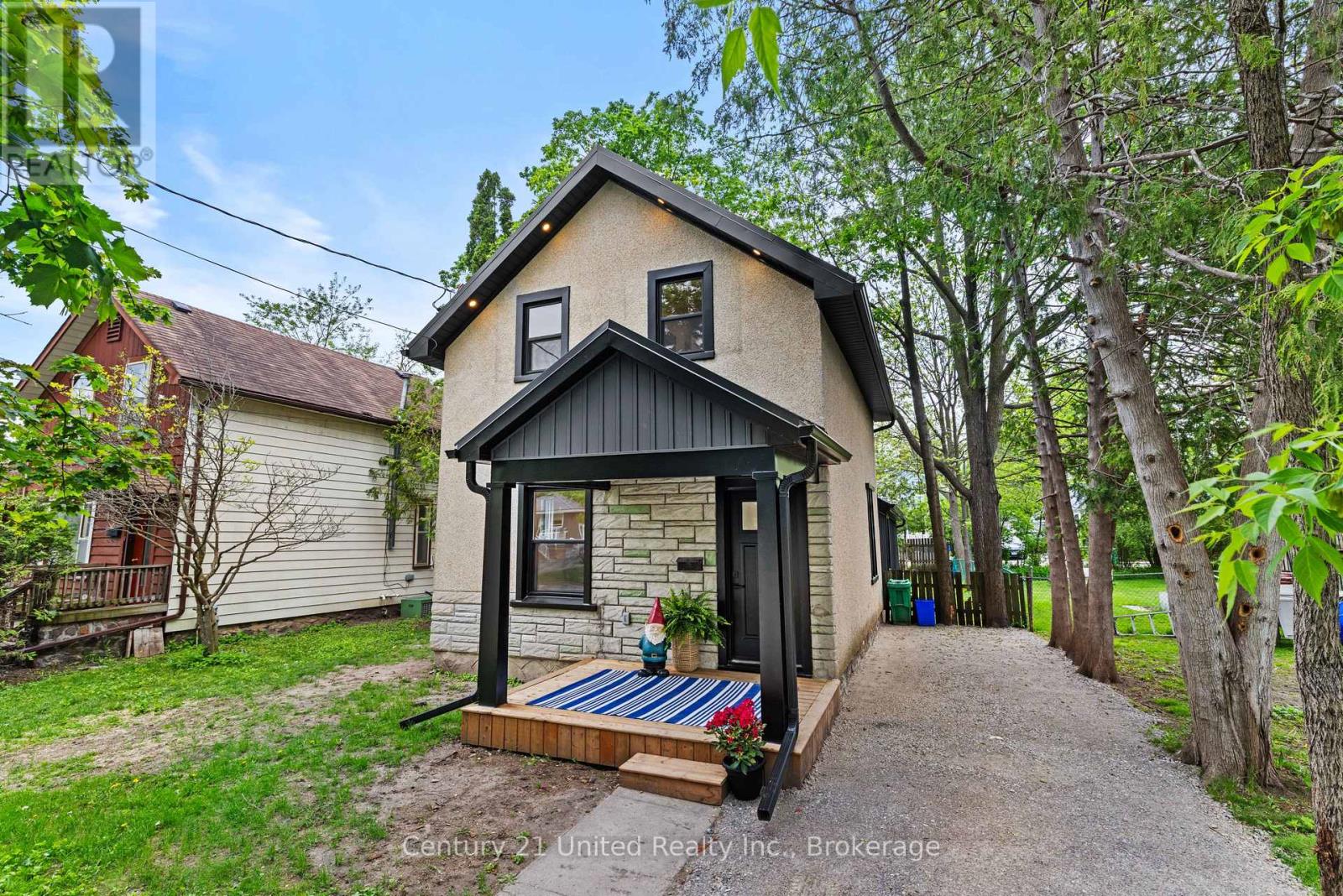 633 Rogers Street, Peterborough, Ontario  K9H 1X9 - Photo 2 - X13434358