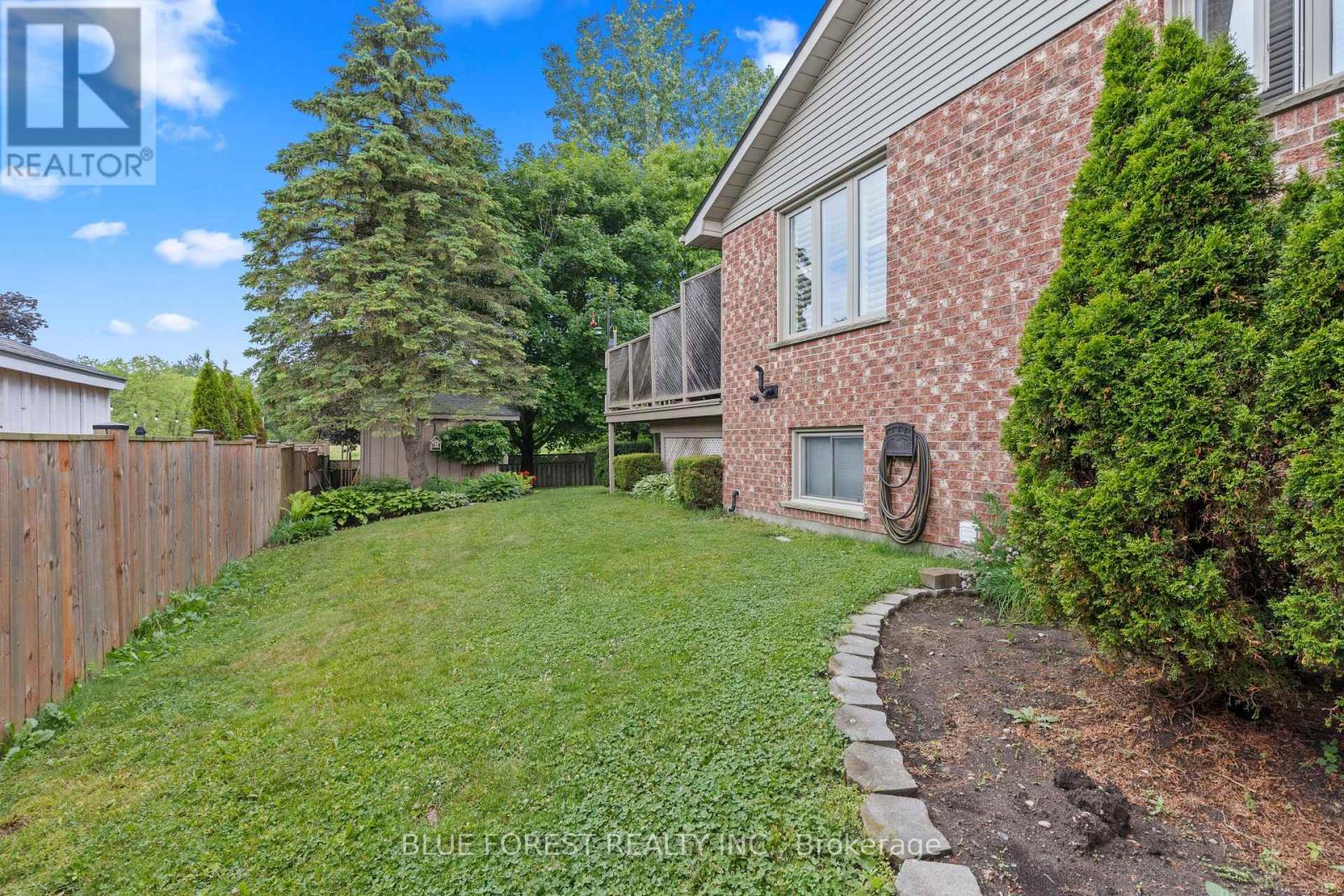 29 Village Gate Crescent, Thames Centre, Ontario  N0L 1G3 - Photo 42 - X13434432
