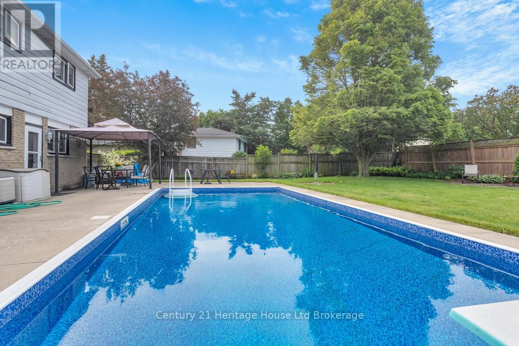233 Diefenbaker Drive, Woodstock, Ontario  N4S 8K1 - Photo 30 - X13433334