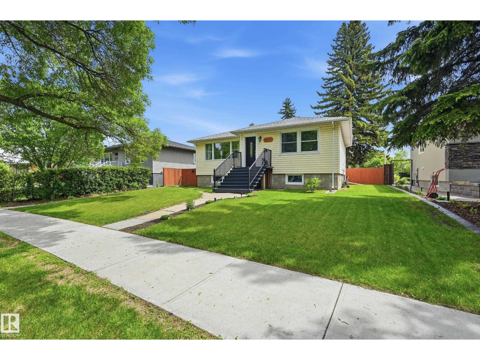 6227 109a St Nw, Edmonton, Alberta  T6H 3C6 - Photo 2 - E4493023