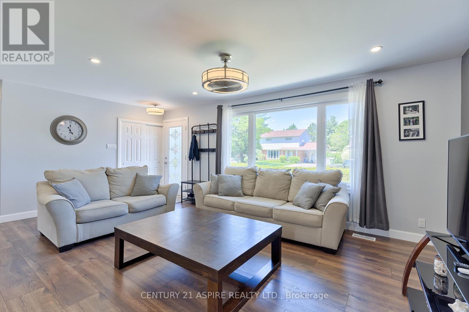 17 Maple Avenue, Petawawa, Ontario  K8H 2Y4 - Photo 6 - X13434354