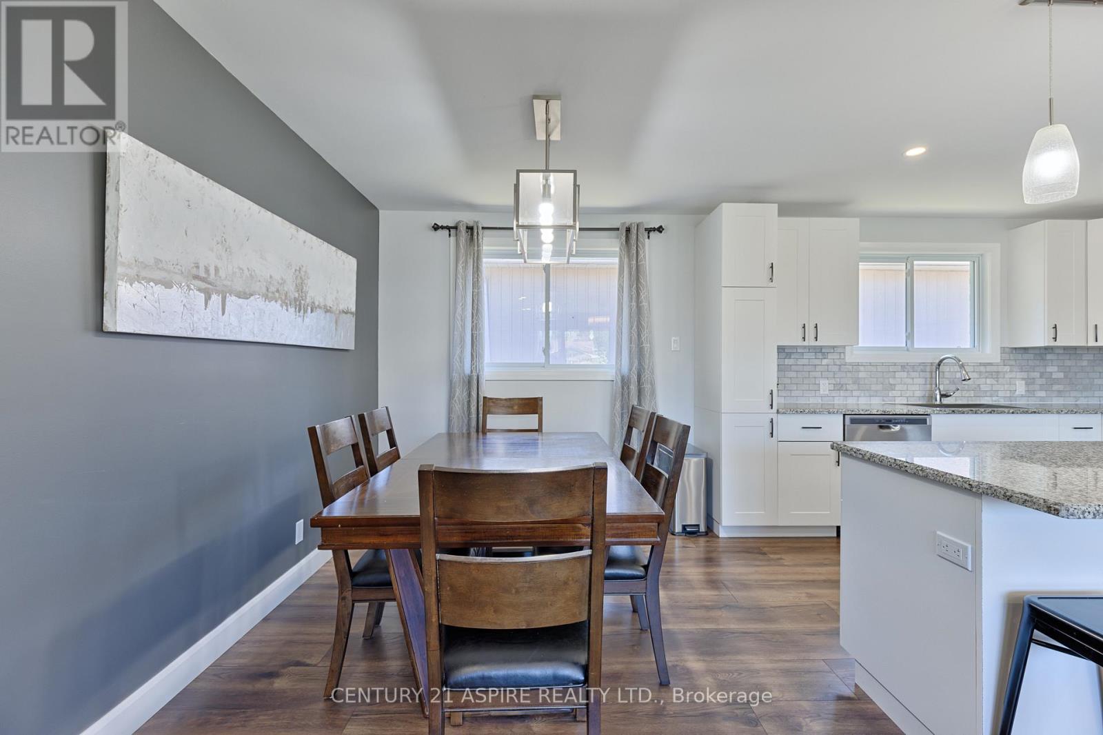 17 Maple Avenue, Petawawa, Ontario  K8H 2Y4 - Photo 8 - X13434354