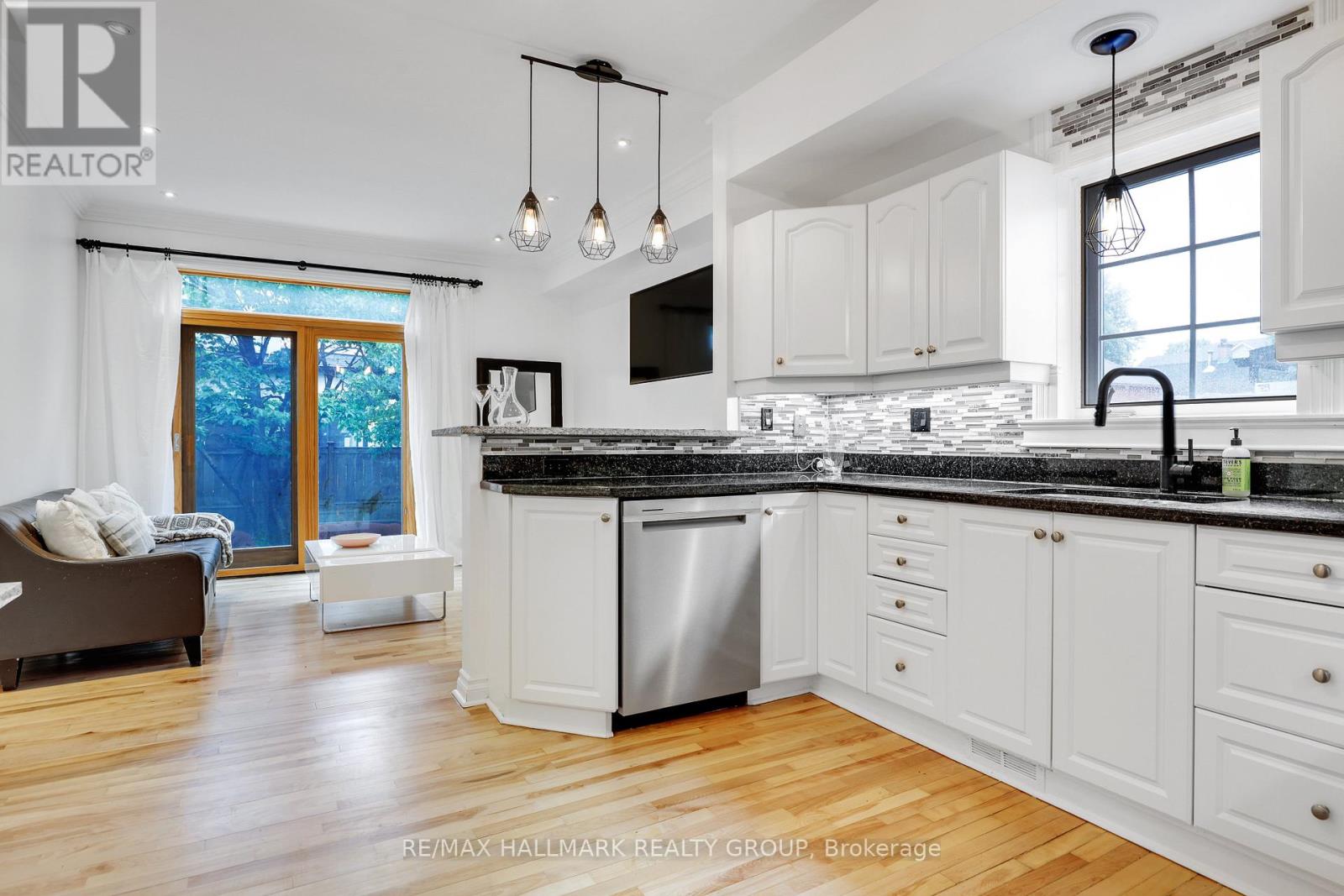 29 Thornton Avenue, Ottawa, Ontario  K1S 2R8 - Photo 15 - X13434430