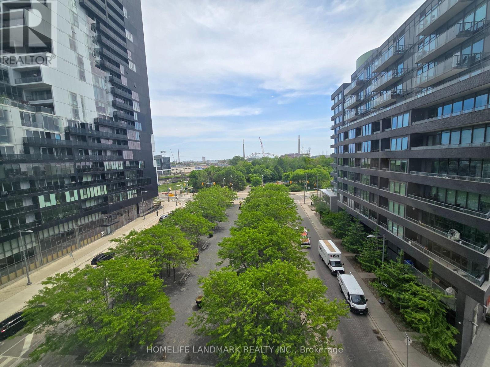 #618 - 21 LAWREN HARRIS SQUARE, Toronto, Ontario