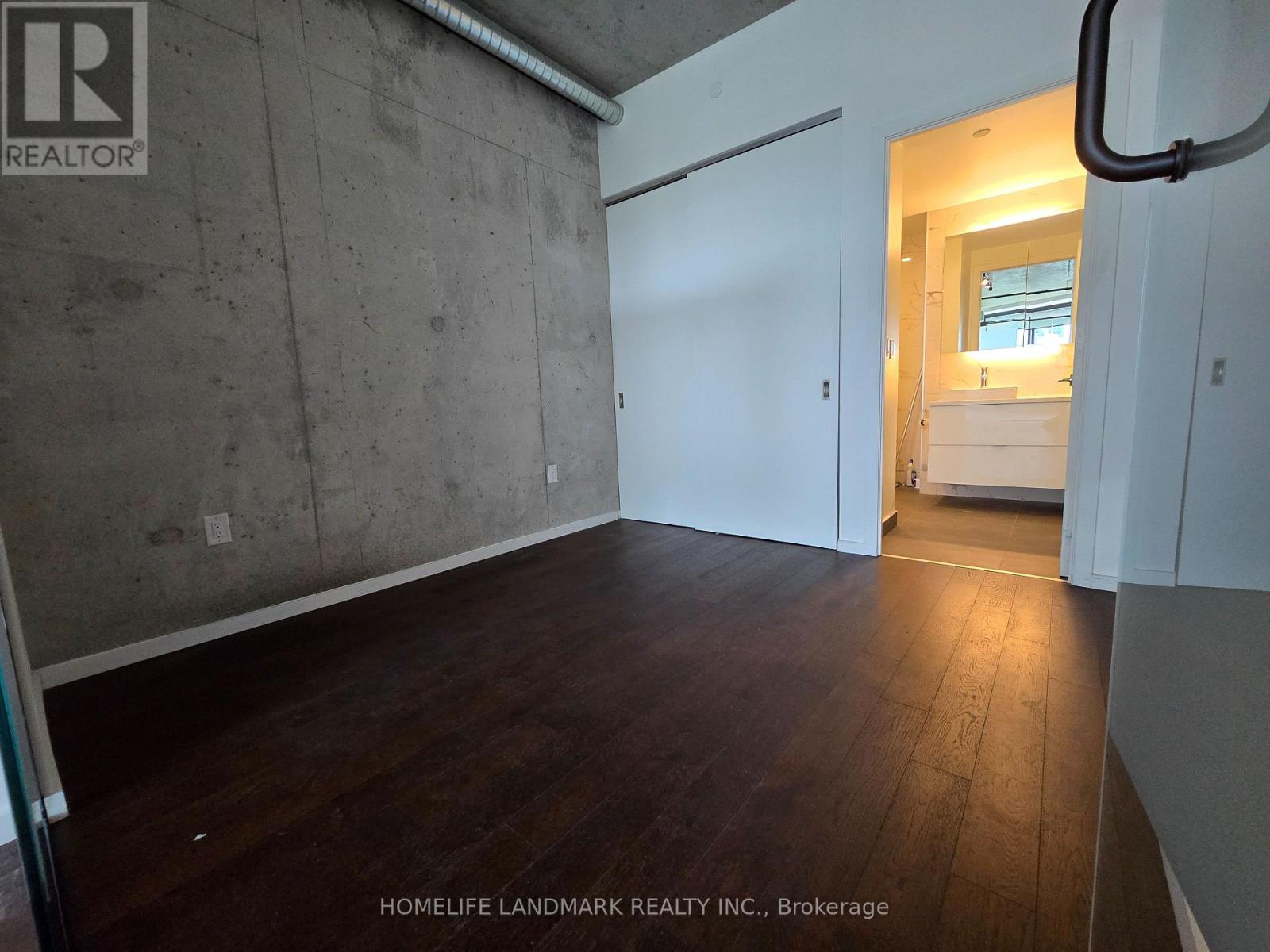 #618 - 21 Lawren Harris Square, Toronto, Ontario  M5A 0T4 - Photo 8 - C12885536