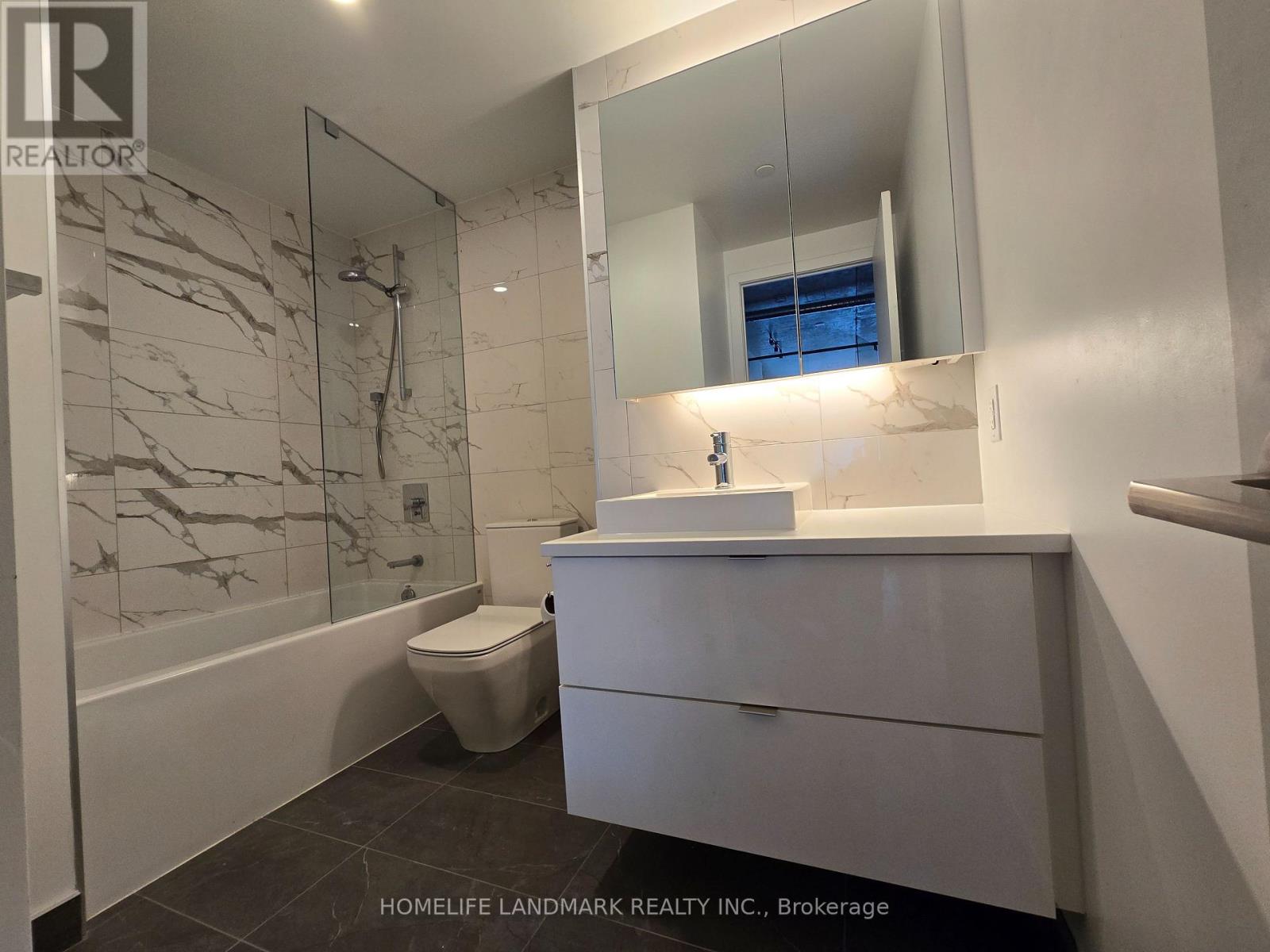 #618 - 21 Lawren Harris Square, Toronto, Ontario  M5A 0T4 - Photo 9 - C12885536