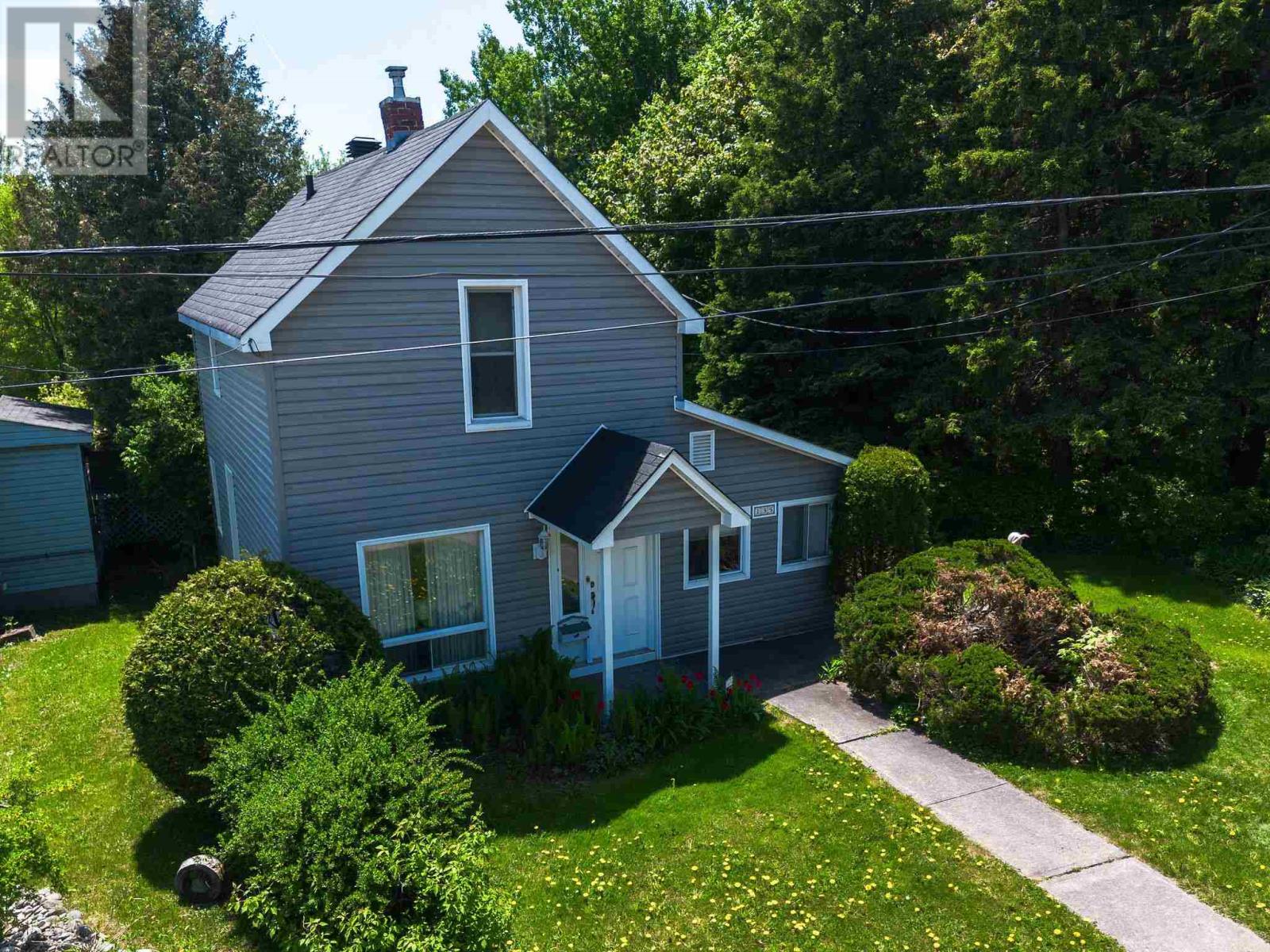 135 Salisbury Ave, Sault Ste. Marie, Ontario  P6B 1M3 - Photo 2 - SM261423