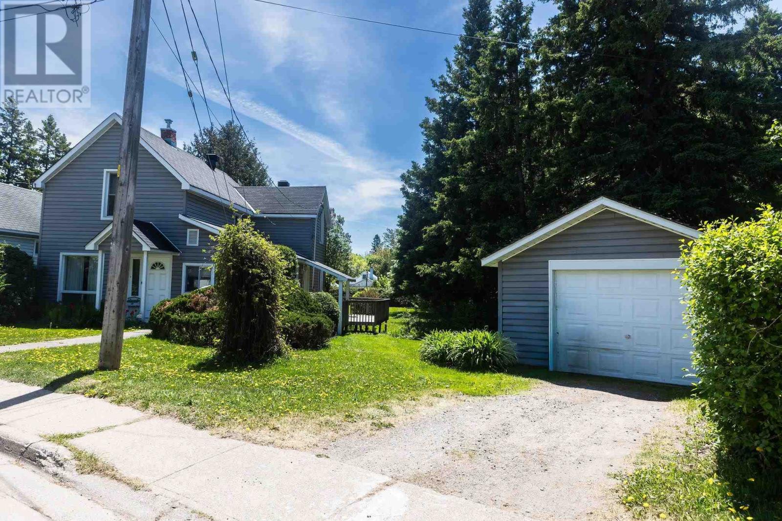 135 Salisbury Ave, Sault Ste. Marie, Ontario  P6B 1M3 - Photo 4 - SM261423