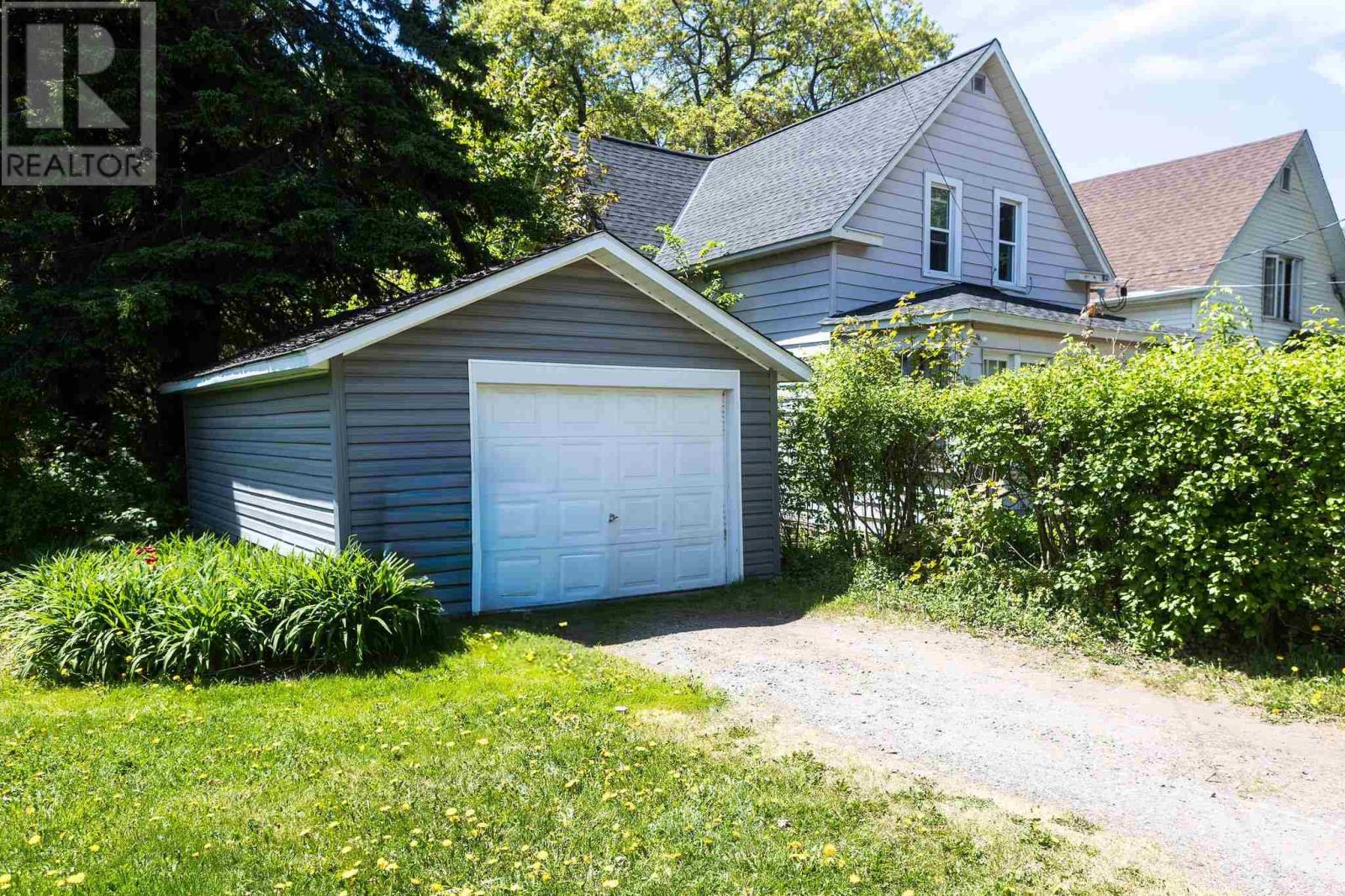 135 Salisbury Ave, Sault Ste. Marie, Ontario  P6B 1M3 - Photo 5 - SM261423