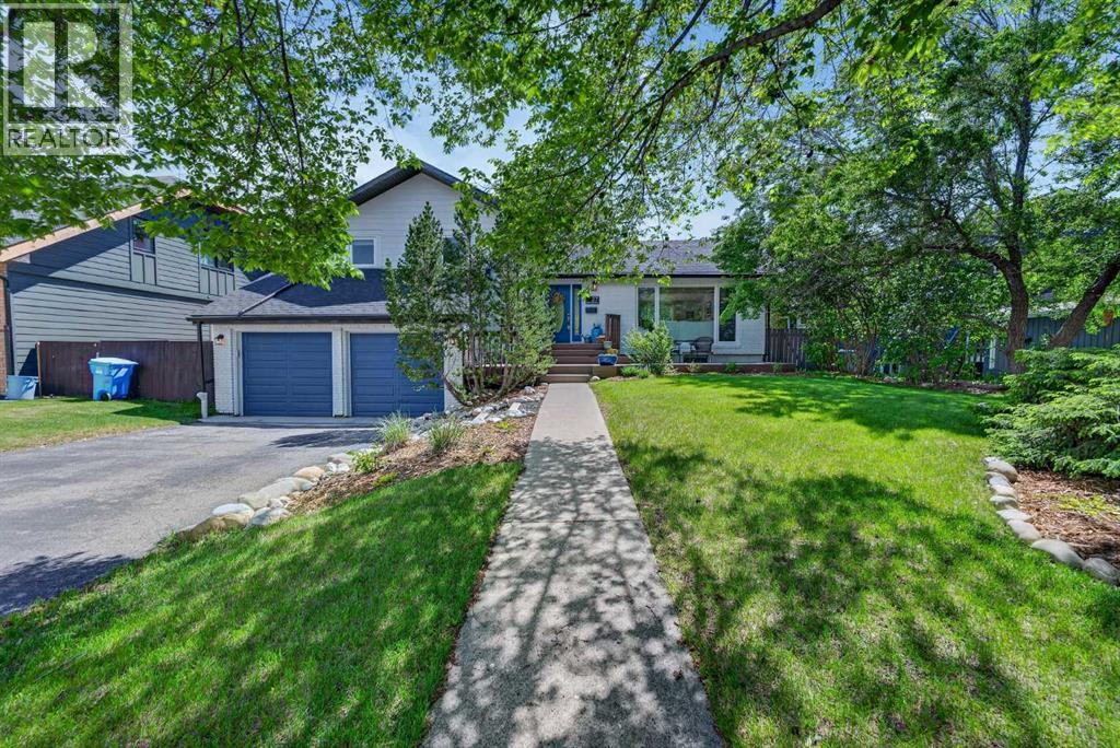 27 Bow Village Crescent NW, Calgary, Alberta