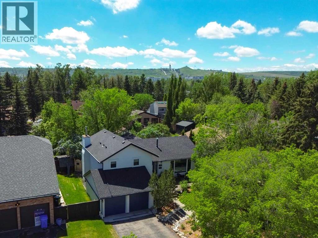 27 Bow Village Crescent Nw, Calgary, Alberta  T3B 4X1 - Photo 3 - A2317258