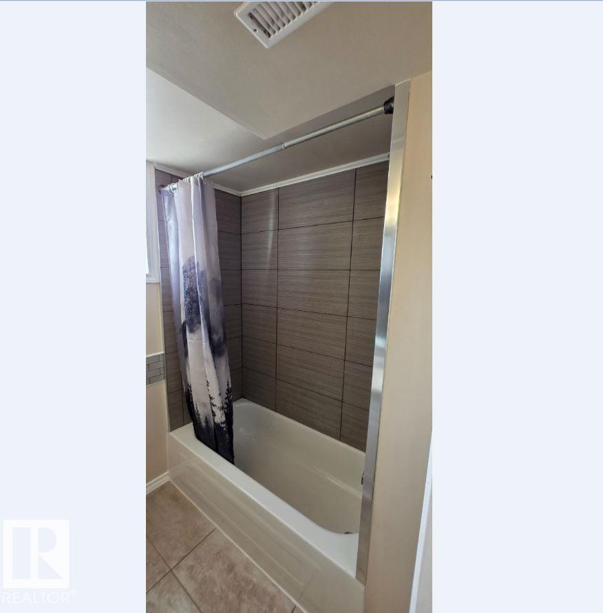 6704 93 St Nw, Edmonton, Alberta  T6E 3B4 - Photo 11 - E4493172