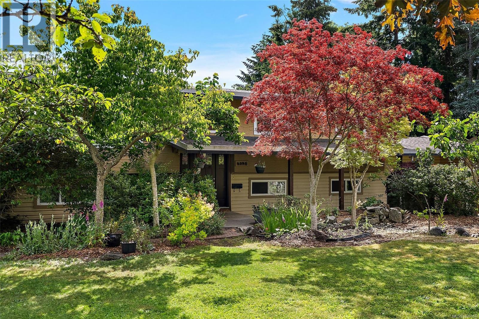 6395 Sunnyslope Dr, Central Saanich, British Columbia  V8Z 5Y4 - Photo 2 - 1039158