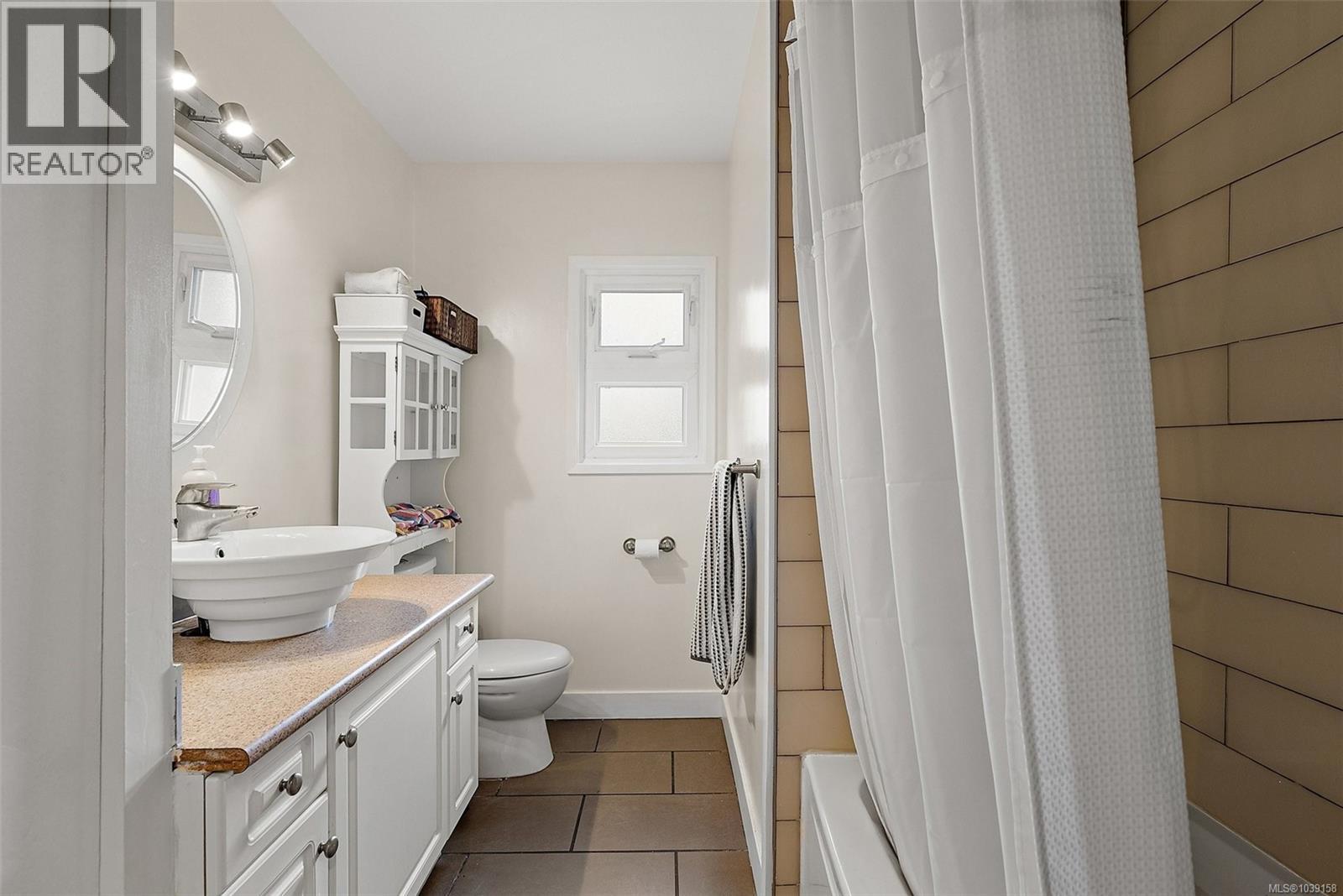 6395 Sunnyslope Dr, Central Saanich, British Columbia  V8Z 5Y4 - Photo 25 - 1039158