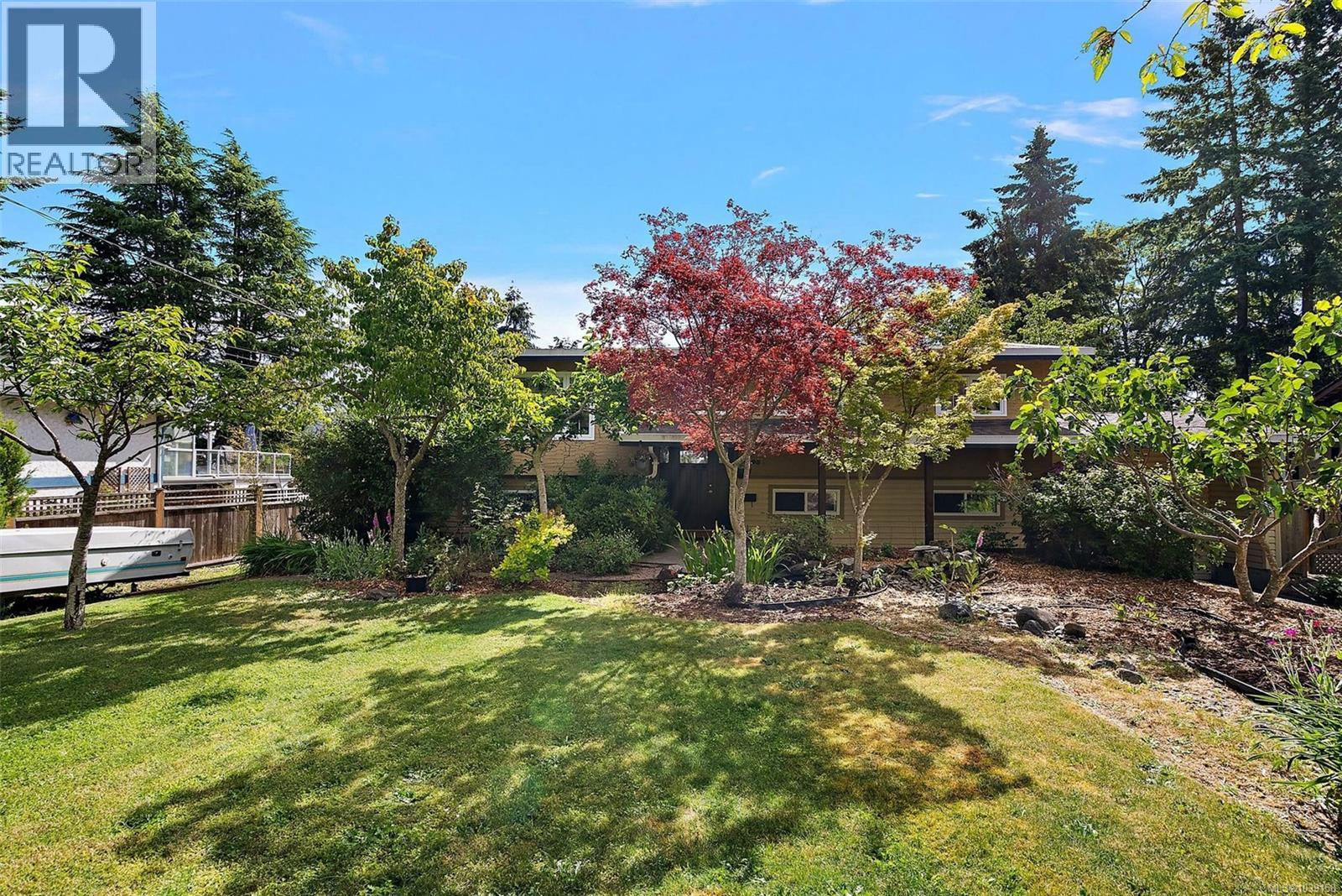 6395 Sunnyslope Dr, Central Saanich, British Columbia  V8Z 5Y4 - Photo 3 - 1039158