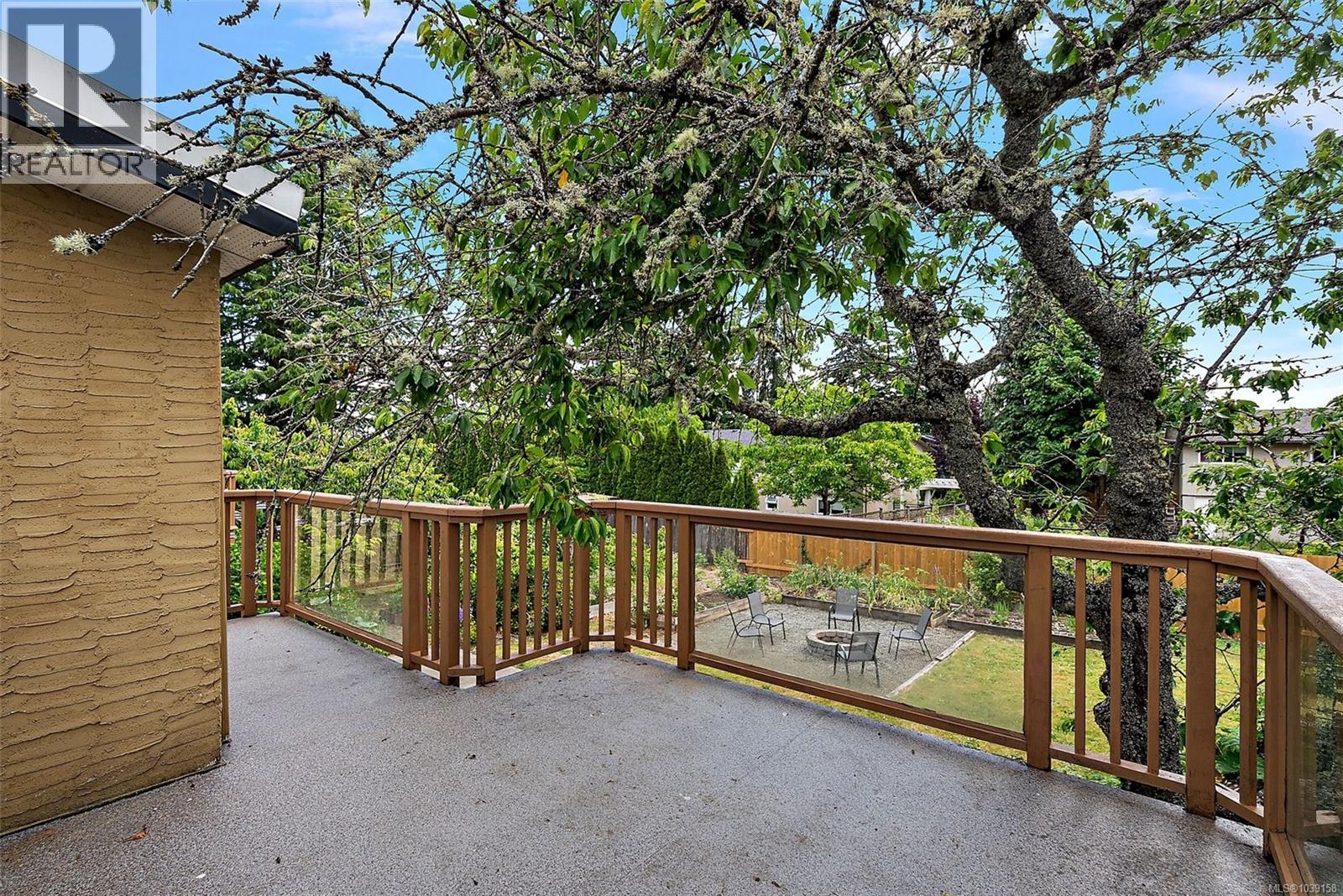6395 Sunnyslope Dr, Central Saanich, British Columbia  V8Z 5Y4 - Photo 34 - 1039158