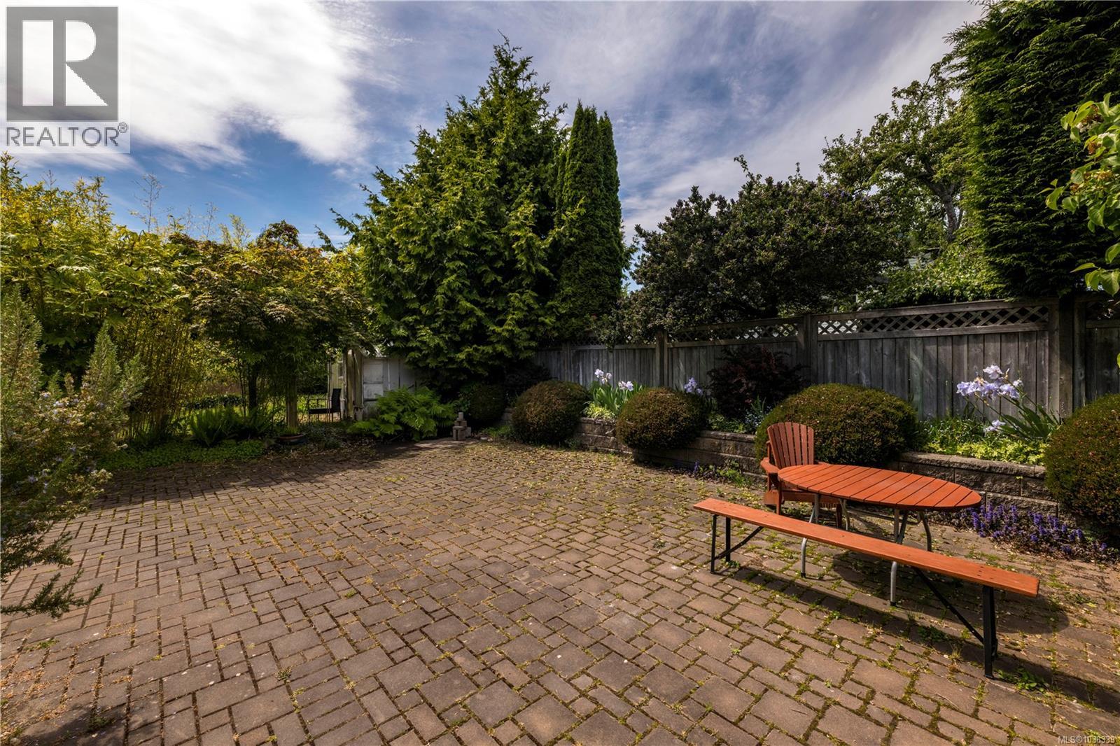 3 118 Robertson St, Victoria, British Columbia  V8S 3X1 - Photo 23 - 1038339