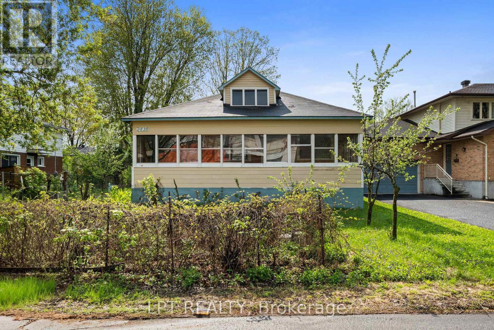 2838 Haughton Avenue, Ottawa, Ontario  K2B 6Z3 - Photo 3 - X12956096