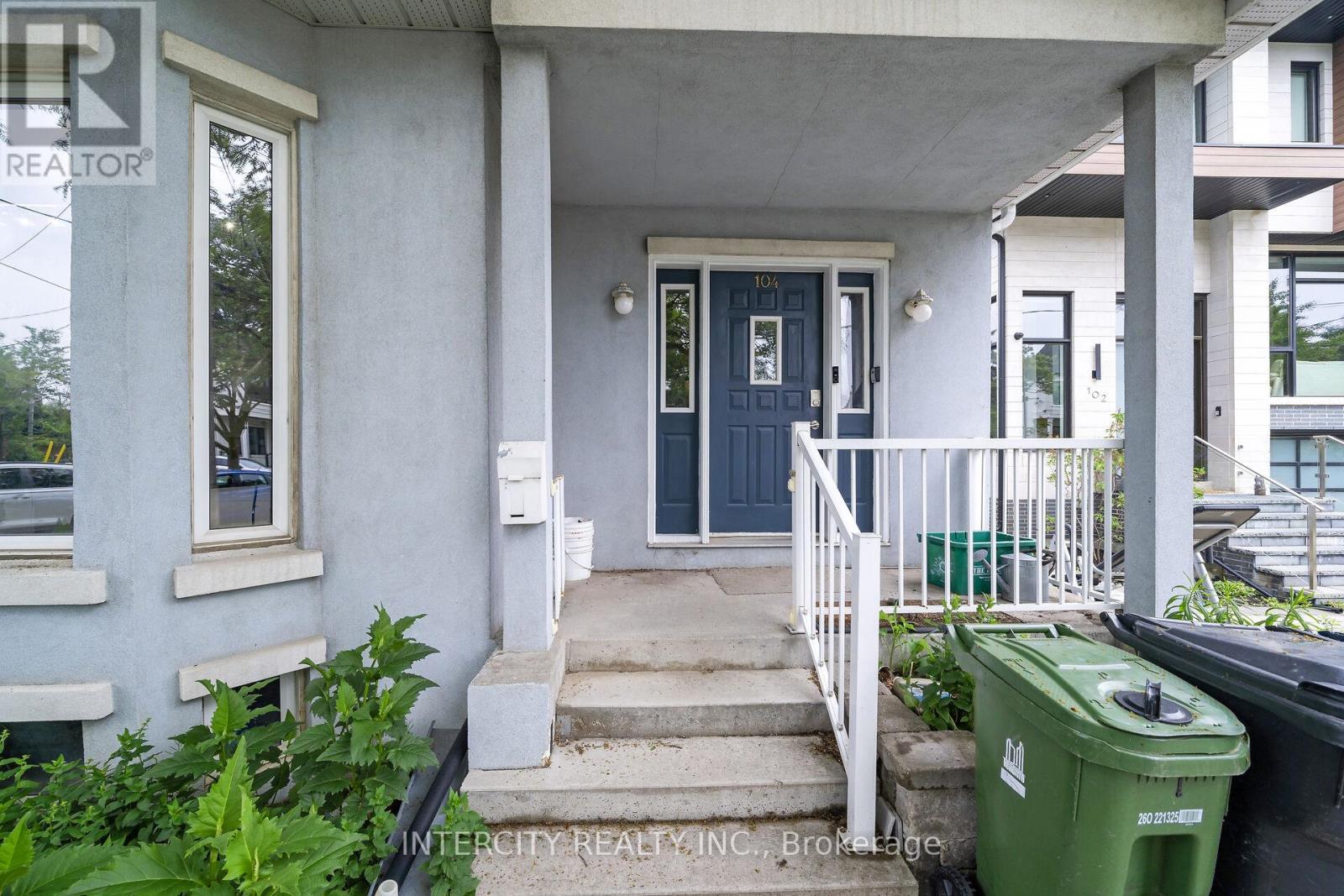 104 Allingham Gardens, Toronto, Ontario  M3H 1Y2 - Photo 3 - C13434524