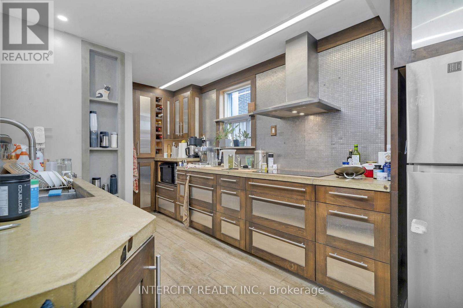 104 Allingham Gardens, Toronto, Ontario  M3H 1Y2 - Photo 7 - C13434524