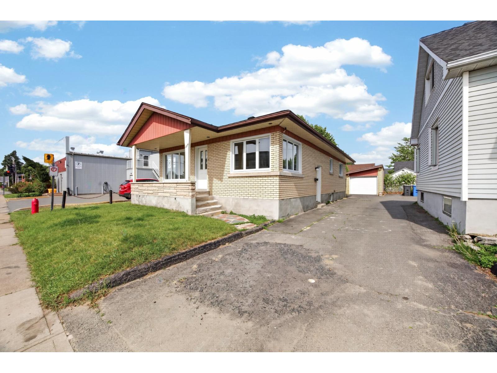 1004 Rue Filiatrault Sorel-Tracy Quebec Canada J3R3T3 5
