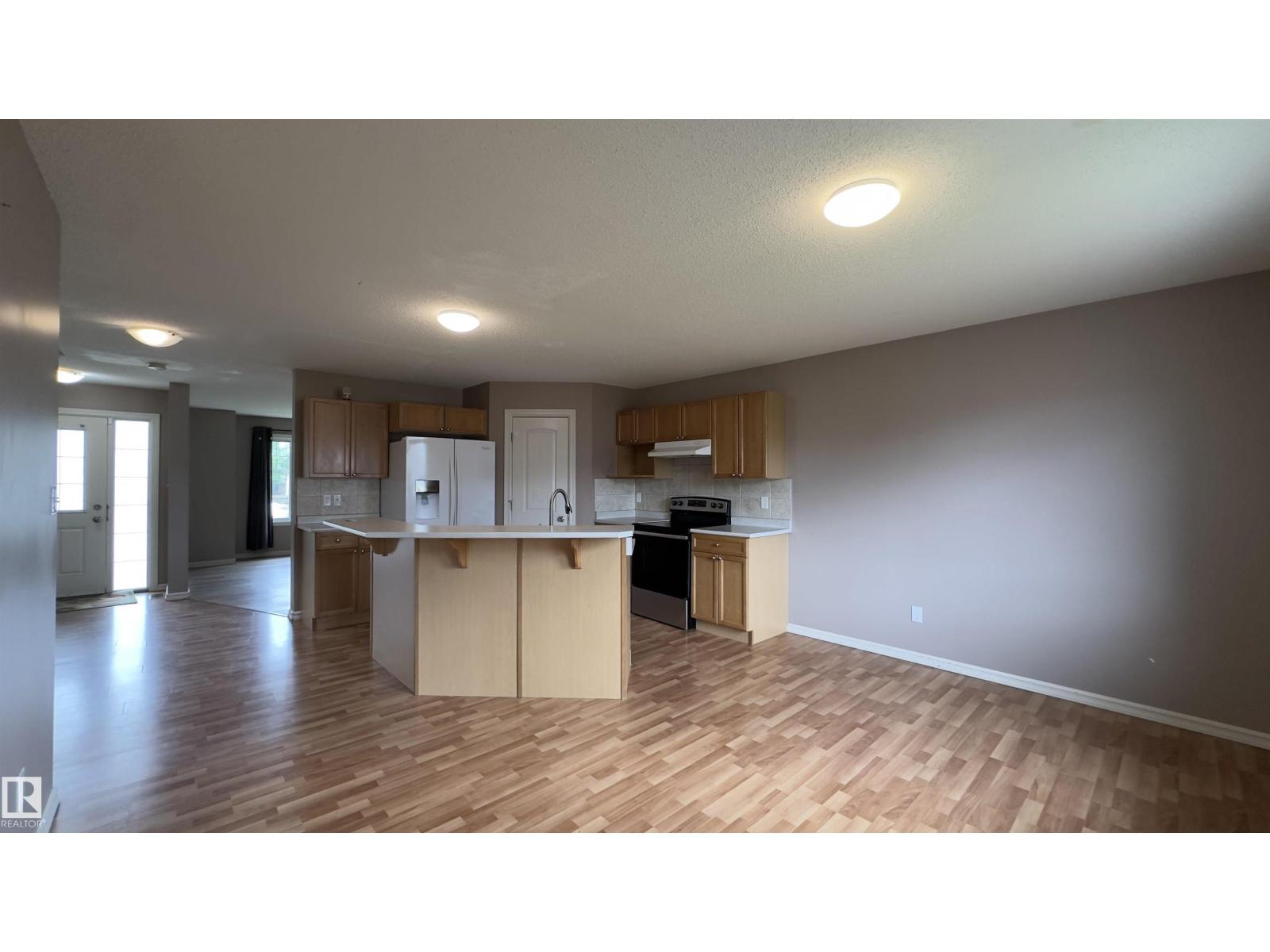 3927 160 Av Nw, Edmonton, Alberta T5Y 3J7 - Photo 5 - E4480822