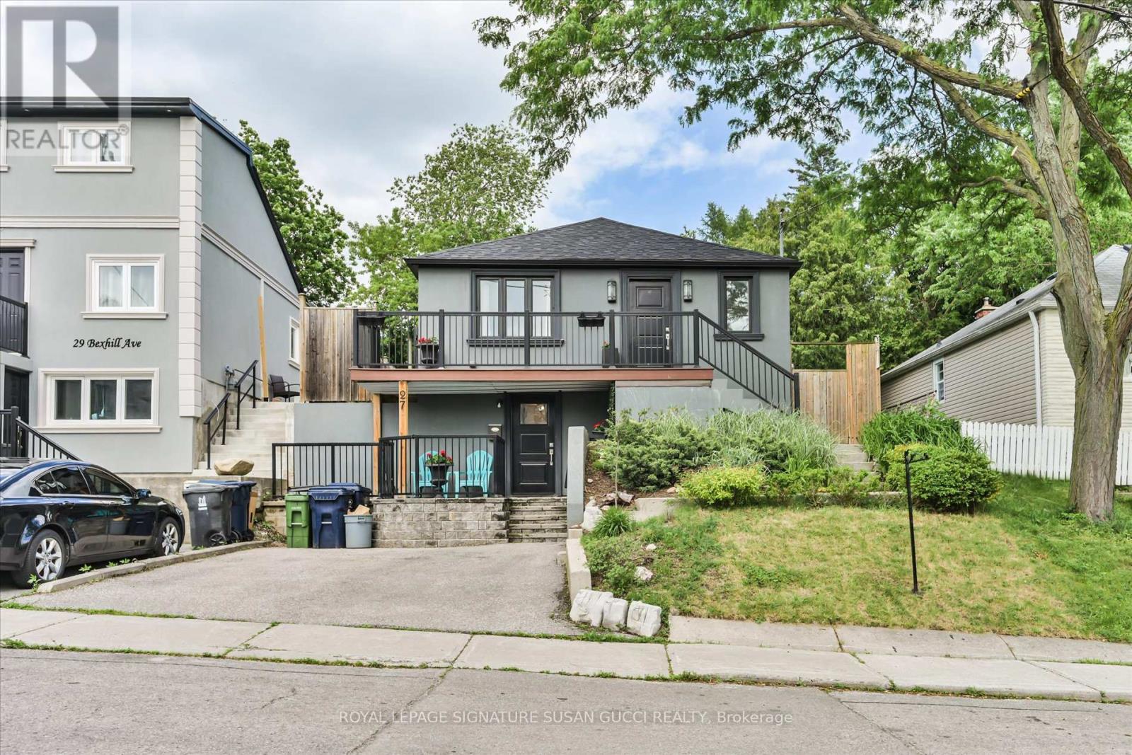 27 BEXHILL AVENUE, Toronto, Ontario