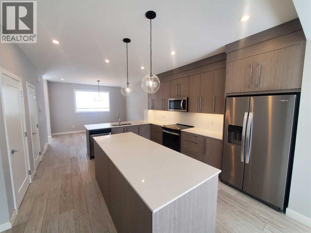 1045 West Lakeview Drive, Chestermere, Alberta T1X 2T2 - Photo 5 - A2298127