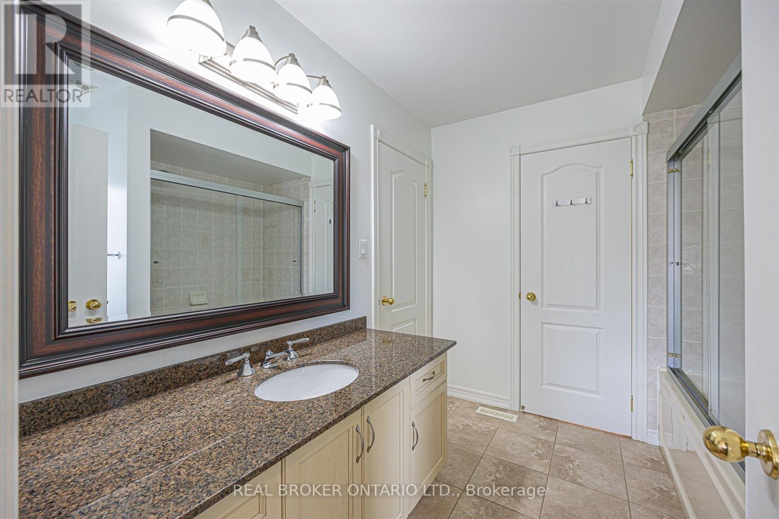 159 Jefferson Forest Drive, Richmond Hill, Ontario  L4E 4K6 - Photo 20 - N13434334