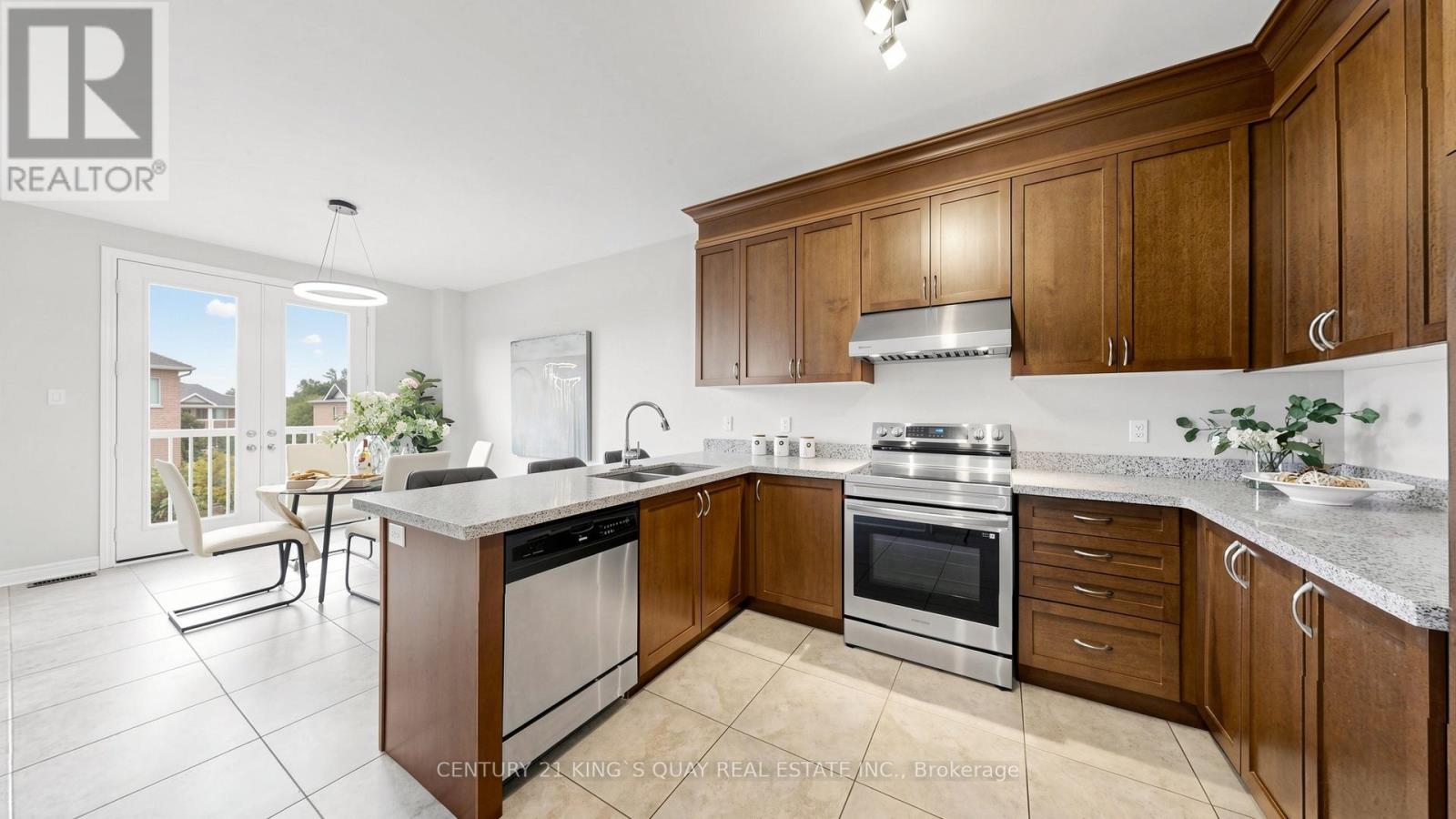 218 Emma Broadbent Court, Newmarket, Ontario  L3X 3K8 - Photo 17 - N13434376